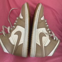 Men’s Tan /khaki White  Air Jordan 1’s Sz 10