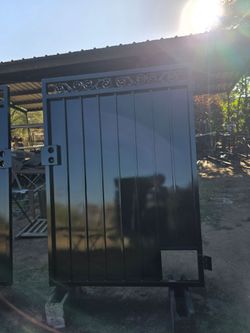 Metal gate