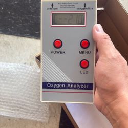 Ultrasonic Oxygen Meter  O2 Flow Pressure Digital Readout Oxygen Analyzer