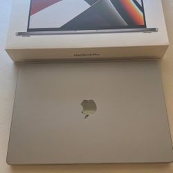 MacBook Pro 16”, M1 Max, 32 GB Ram, 2TB SSD, Applecare+