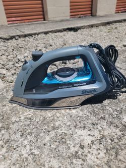 Shark Professional Steam Power Iron Model#: G1405. $20 OBO !!!