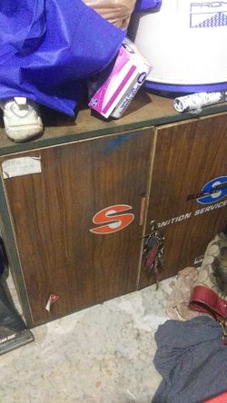 Wall tool box