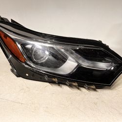 2019 2020 2021 Chevy Equinox Genuine XENON RH Right Headlight Lamp OEM DEMEDGED