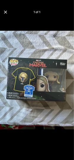 Captain marvel diamond funko