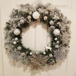 CUSTOM HAND MADE WREATHS !!!