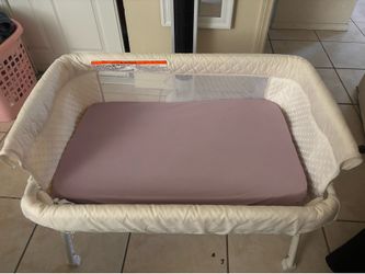 Brand new baby bassinet