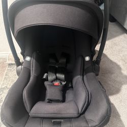 Nuna Car seat