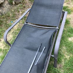 Free Retractable Lounge Chair 