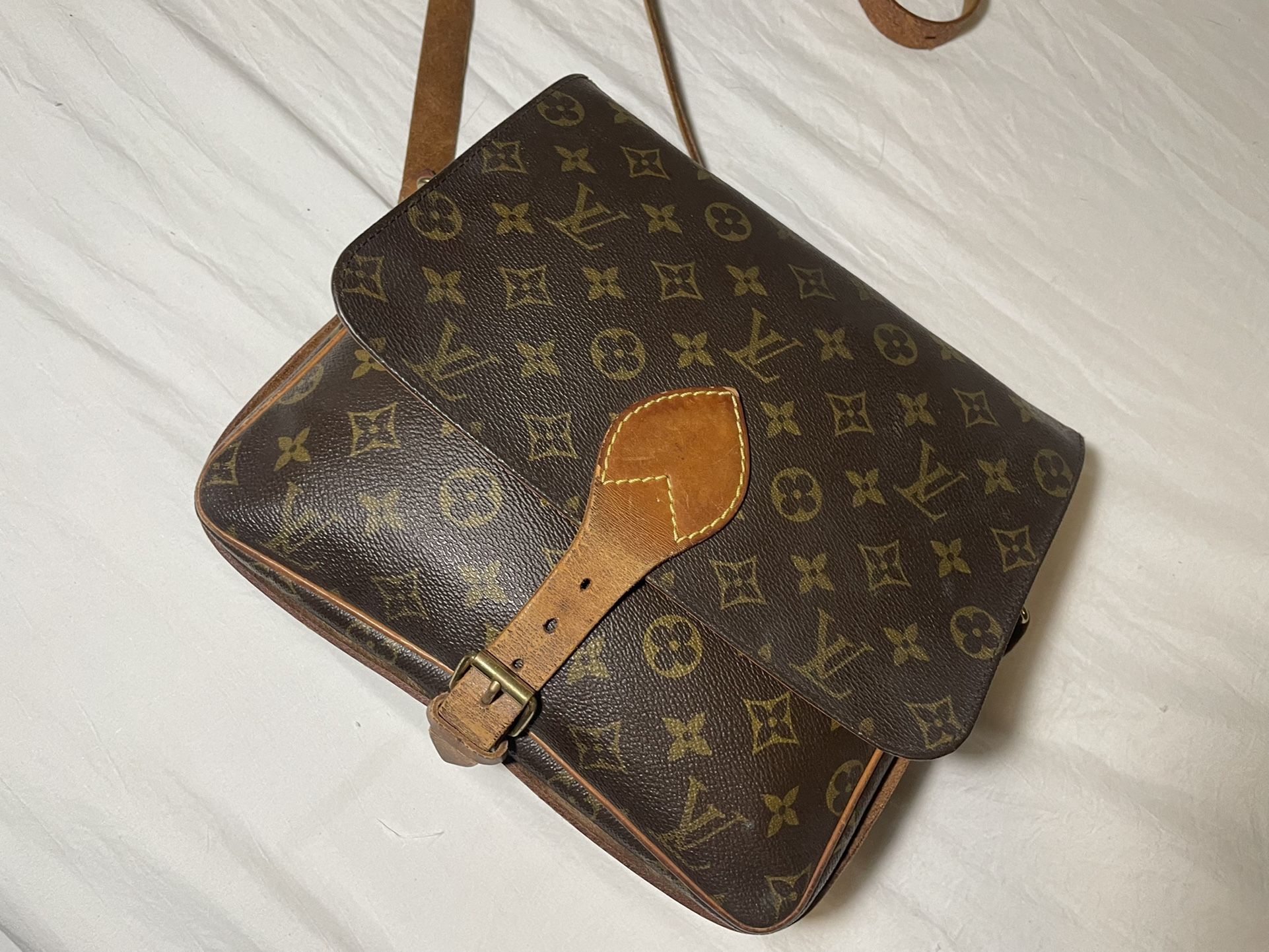 Louis Vuitton  Crossbody / messenger Bag 