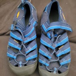 Keen Shoes Sandals Sz 2