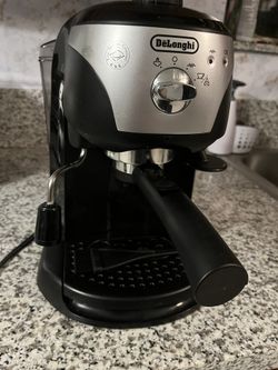 DeLonghi Expresso Machine