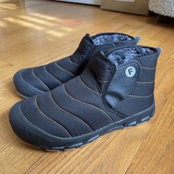 Women’s Winter Shoes Size: 7.5