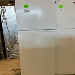HISENSE HRT180N6AWD 18-cu ft Top-Freezer Refrigerator