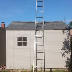 Extension Ladder 8ft To 13 Ft Fully Extended Must Pick Up In Simi Valley 