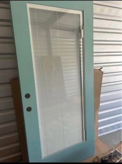 Therma-Tru Entry Door 36-in × 80-in x 4-9/16-in Fiberglass Left-hand inswing 1 side sea moss color and the other side is tan New, please check picture