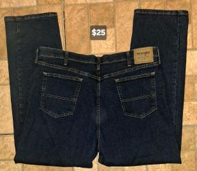 MEN'S WRANGLER JEANS/SIZE 40L X 30L