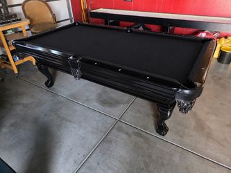 Beautiful 8ft pool table