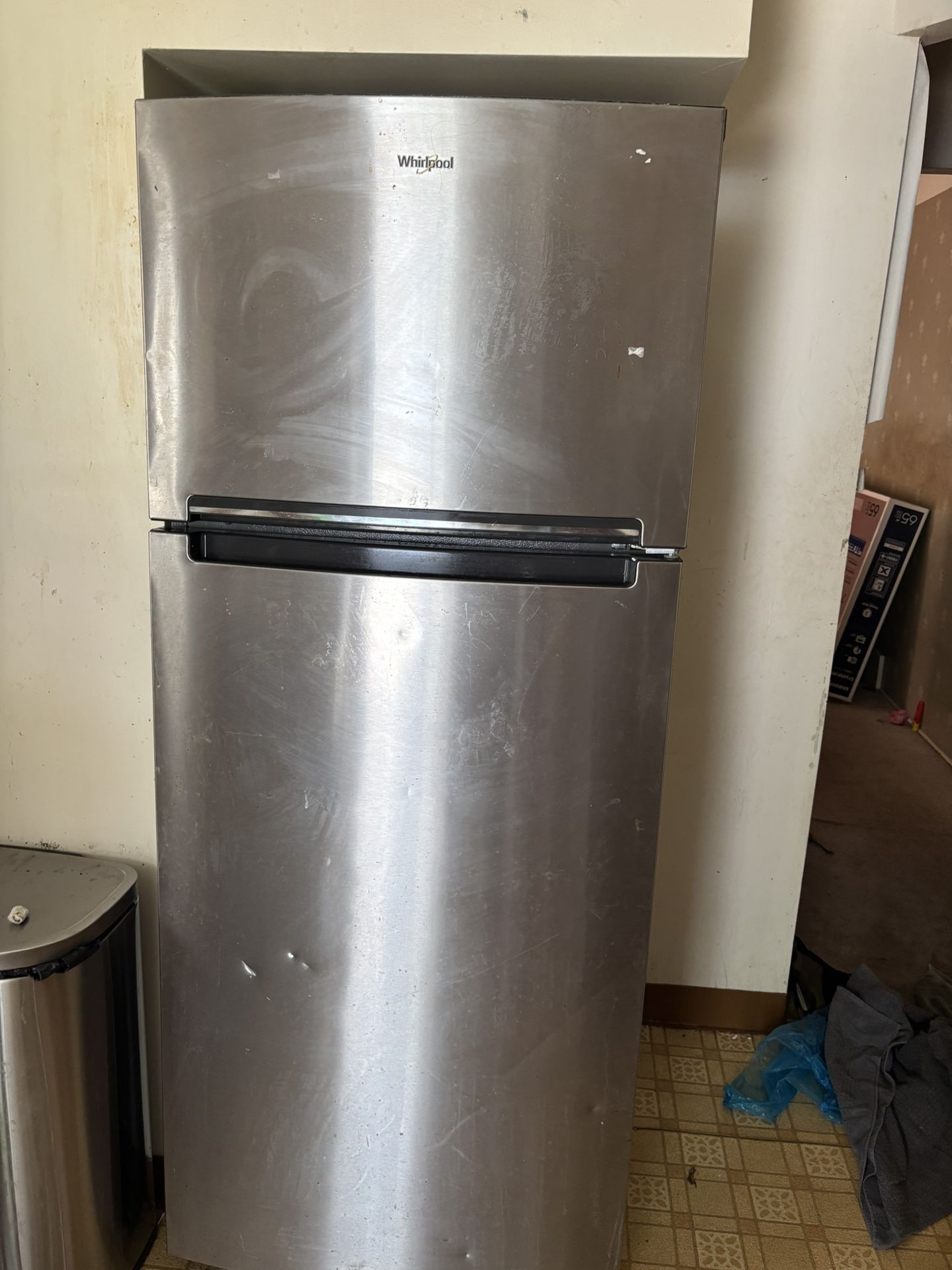 Whirlpool Refrigerator 
