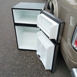 Big Mini Fridge With Freezer