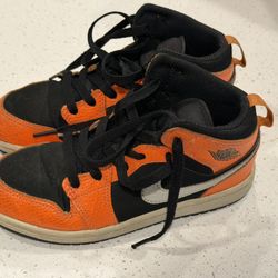 Jordan 1 -  Size 2y