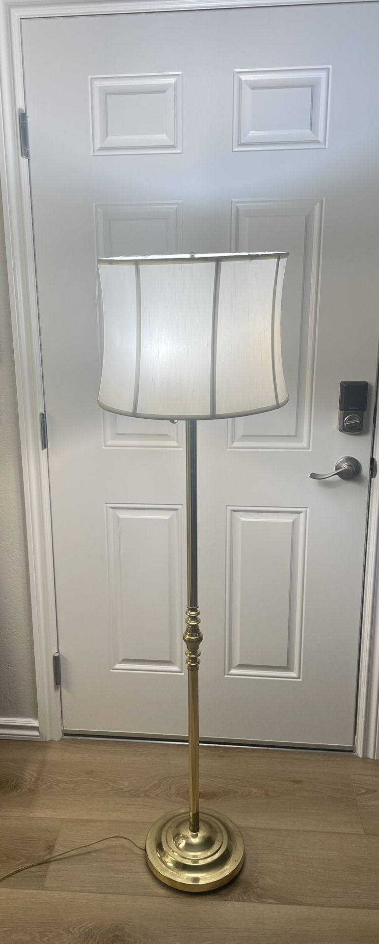 Standing Floor Lamp With Shade