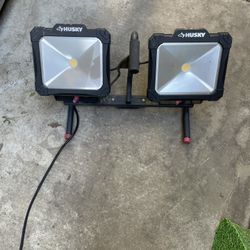 Husky twin head work light
