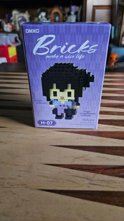 DMXC Bricks "Make a Wise Life" Naruto: Sasuke Uchiha (Shippuden Outfit) Mini Block Set (Model H-07).