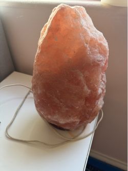 Himalayan salt lamp