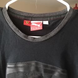 BLACK FERRARI/PUMA  VERY  RARE  LARGE  T-SHIRT  !  PLEASE 👀  FOR ALL  MY LISTINGS