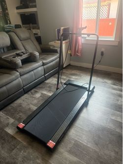 Lichico Walking Pad / Treadmill