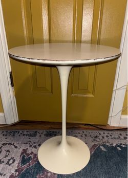 Eero Saarinen for Knoll Tulip Side Table with White Laminate 20in Top LABELED