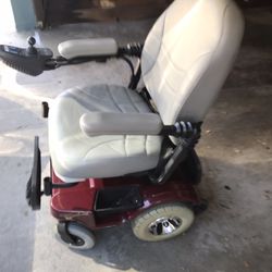 Battery Operated Wheel Chair Like New