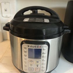 InstaPot duo plus pressure cooker