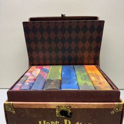 Harry Potter Box Set Hardcover Books 1-7 Trunk Treasure Chest Limited Edition 