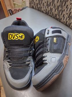 DVS shoes mens size 9.5