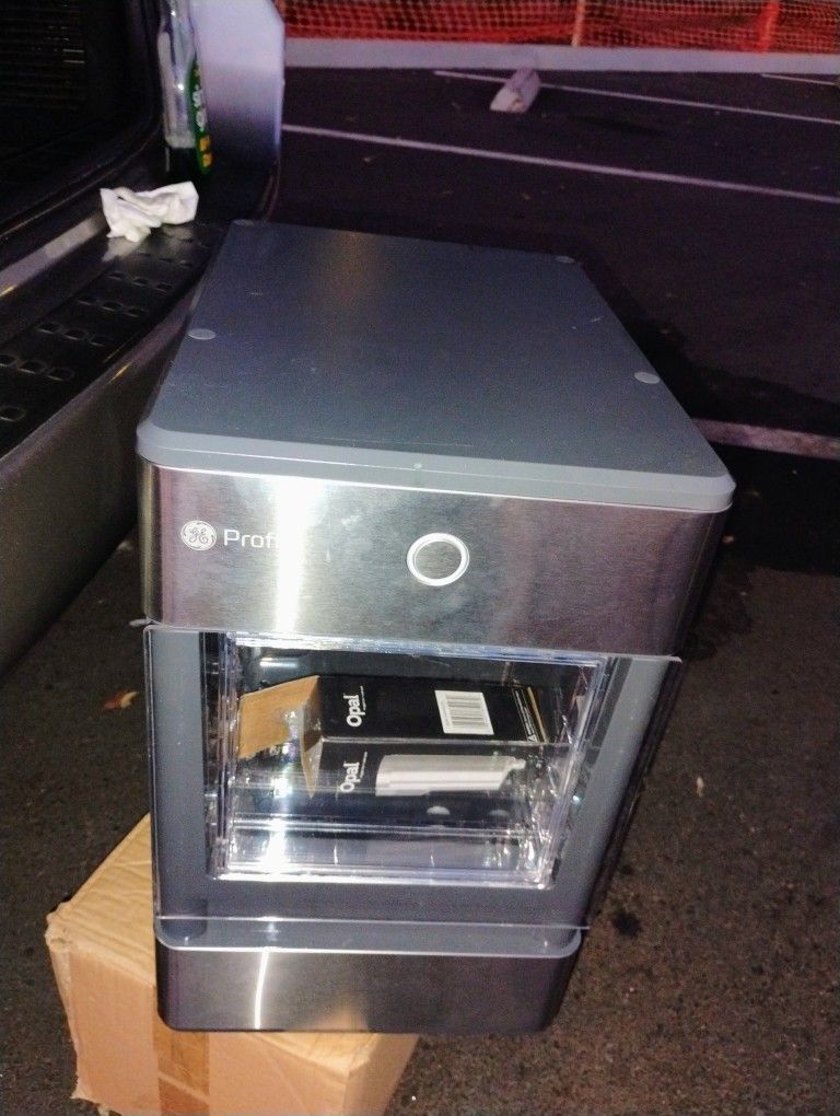 GE Profile Ice Maker Nugget New No In Box