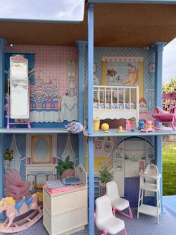 Heart Family House & Furniture as shown.
