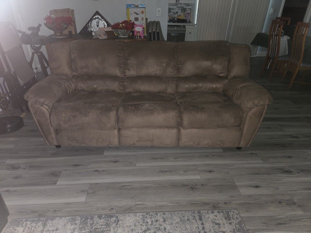 Queen Sleeper Sofa Price Reduction