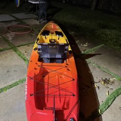 Pescador Pilot 12.0 With Stand And Propeller