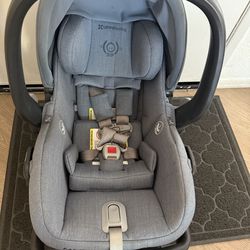 Good condition Uppababy Mesa v2 Henry w/ base and stroller adapter