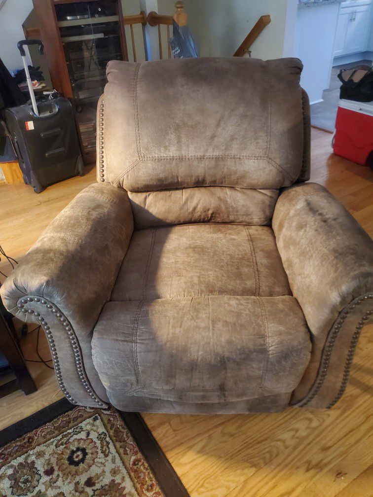 Couch & Recliner Set