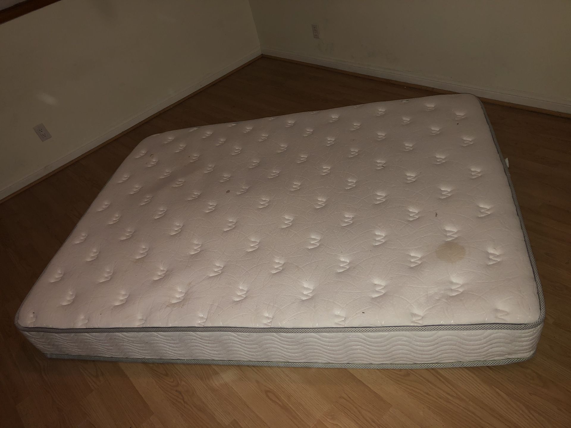 Primo Galaxy Queen Mattress