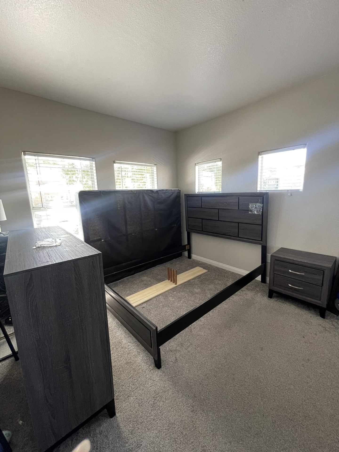3-Piece Dark Grey Bedroom Set