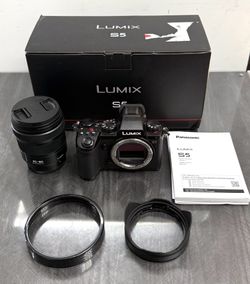 Panasonic LUMIX S5 24.2MP Mirrorless Camera + 20-60MM Lens & Box