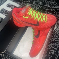 Reverse grinch Kobe Basketball Shoes