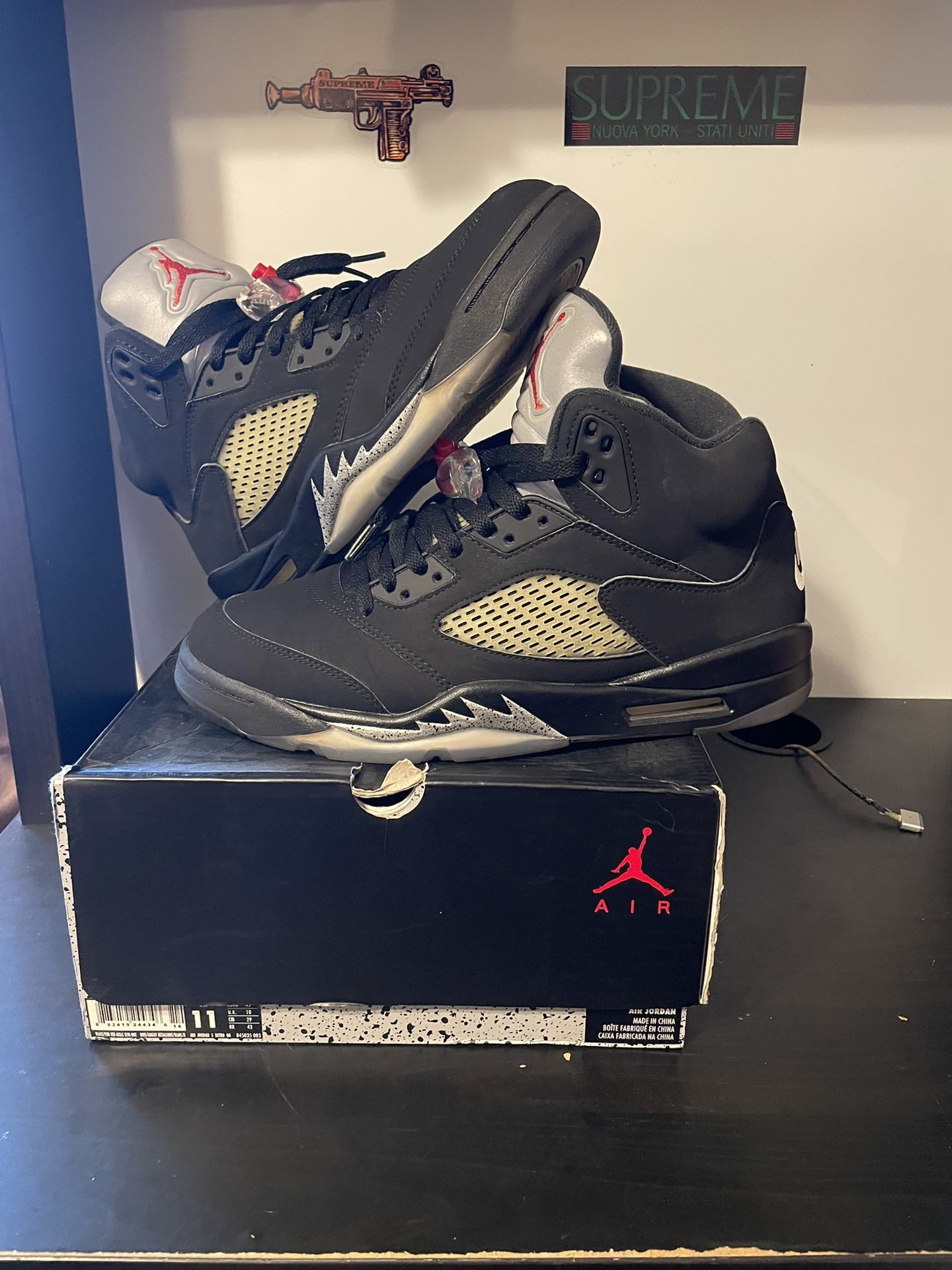 Jordan 5 Metallic 