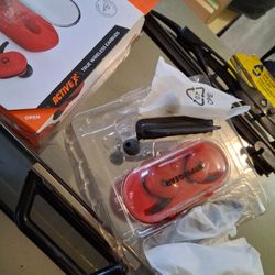 EAR BUDS  HYPERGEAR 3sz INTERCHANGEABLE  SM. MED & LG