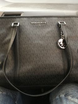 Michael kors purse