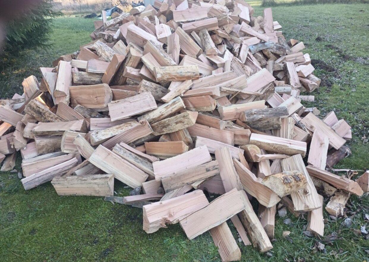 Seasoned “Alder & Maple” firewood (hotter & longer burning firewood.)
