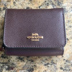 Coach Women’s Small Trifold Wallet